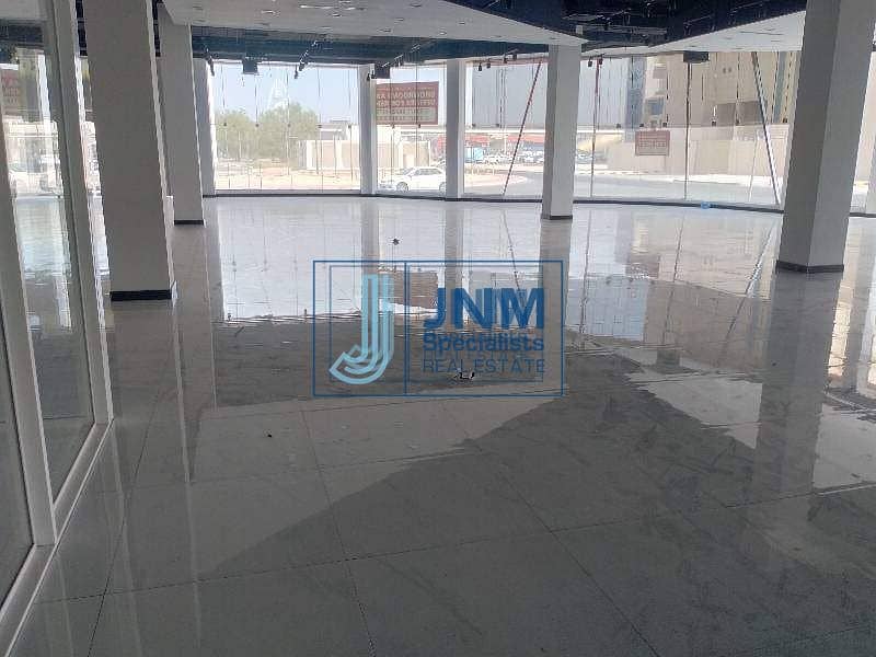 5823 Sq-ft Showroom for rent in al quoz plus tax