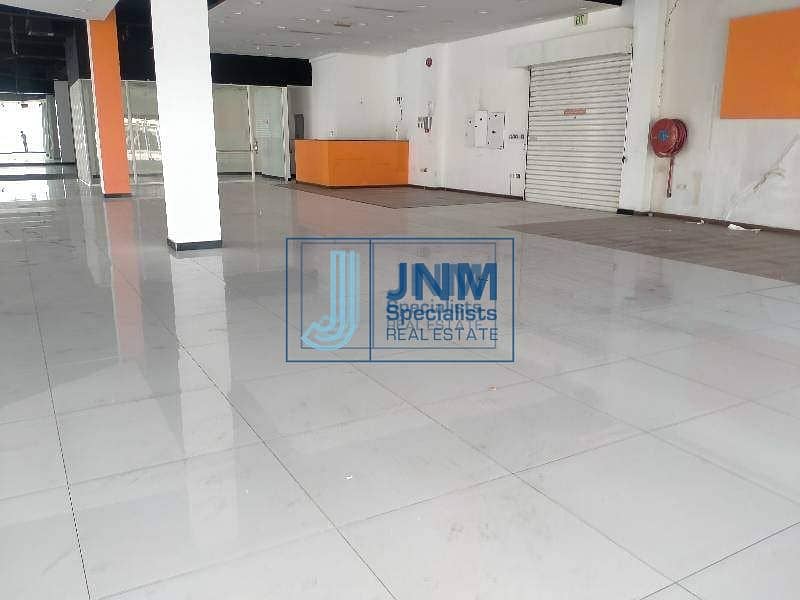 3 5823 Sq-ft Showroom for rent in al quoz plus tax