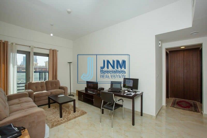 2 Fully Furnished 1 Bed | Well-maintained | Low Floor