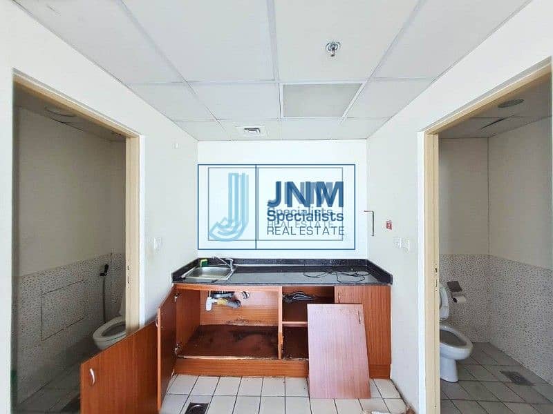 11 Alluring Fitted Office | Higher Floor | Well Priced !