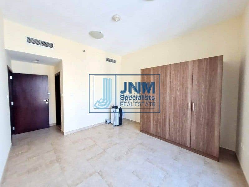 4 Spacious 1 Bedroom Apartment With Balcony For Rent