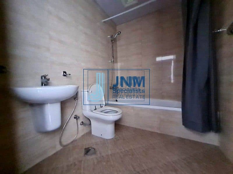 16 Spacious 1 Bedroom Apartment With Balcony For Rent