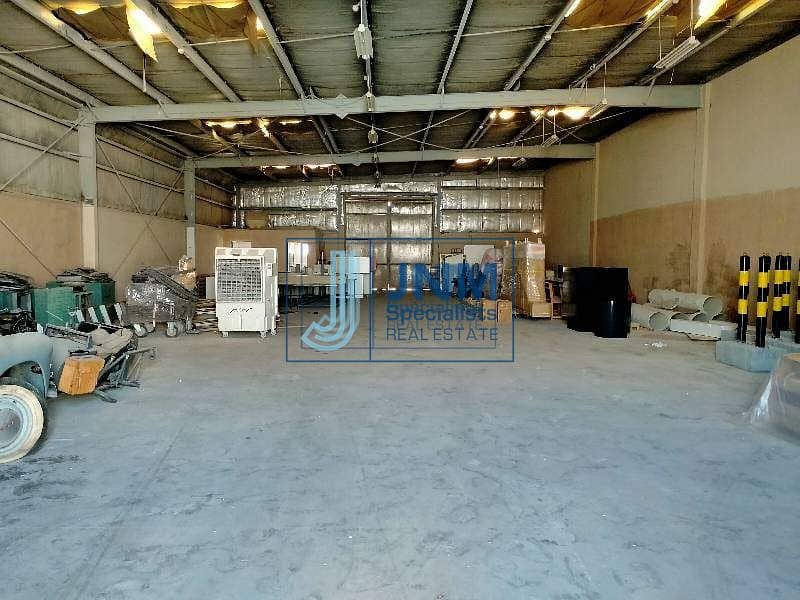 4700 SqFt Insulated warehouse for rent in al quoz Prime Location