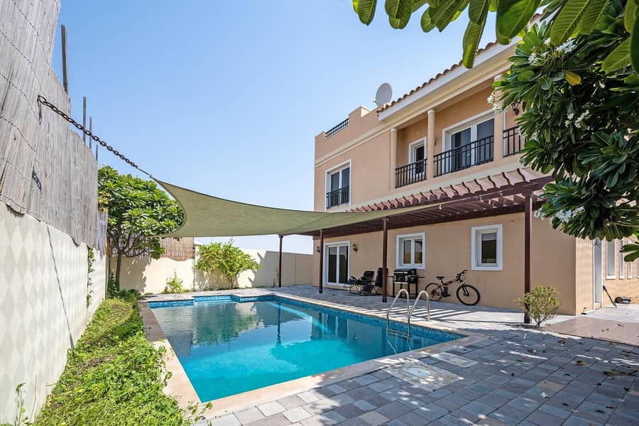2 Mazaya A2 in Centro with Pool and Garden