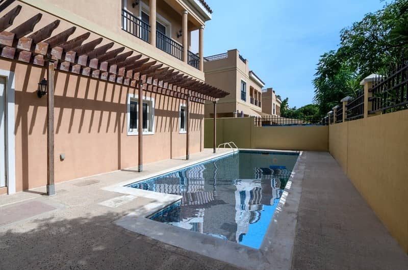 18 Vacant Mazaya A2 | Private Pool | Top Location
