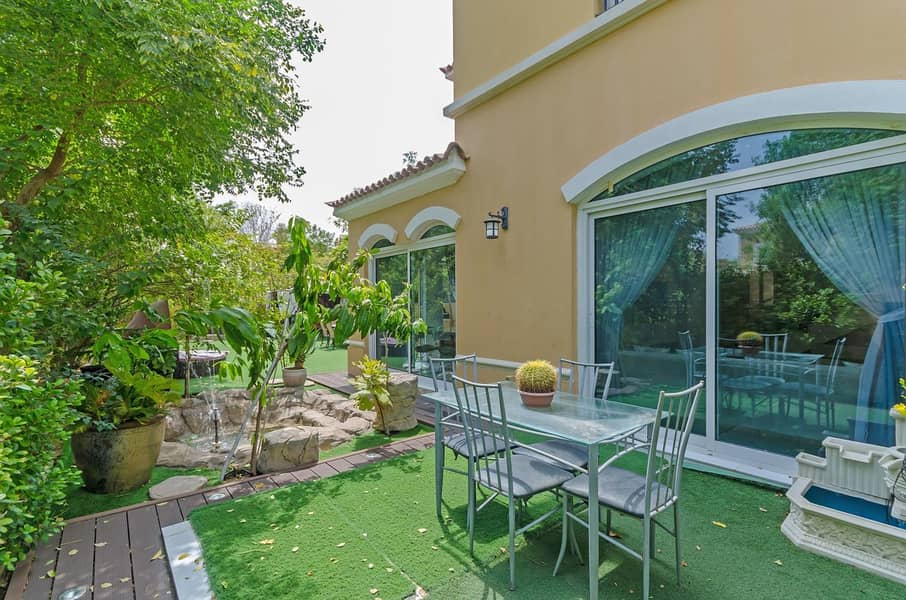 25 Luxury Villa | Extended | Upgraded | Large Garden