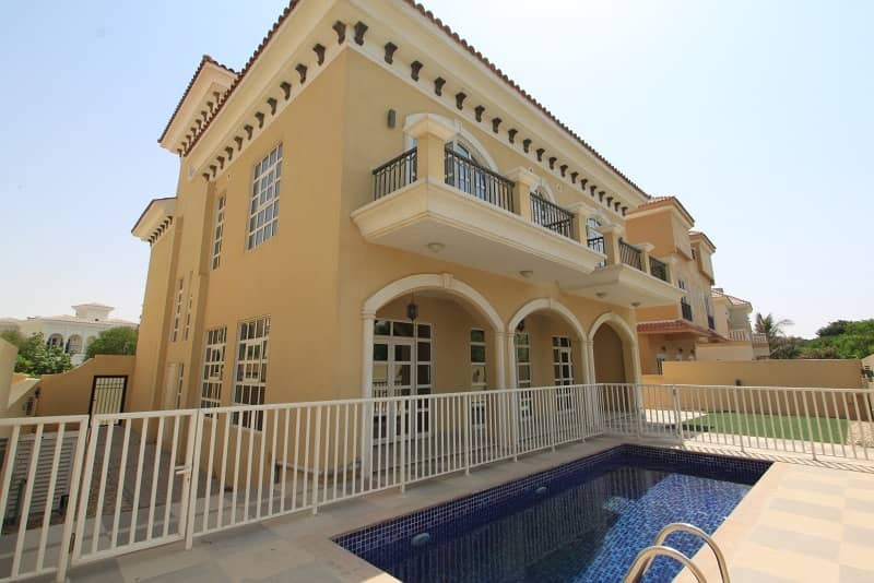 Vacant | 5 Bed Villa on Park | Pool and Basement