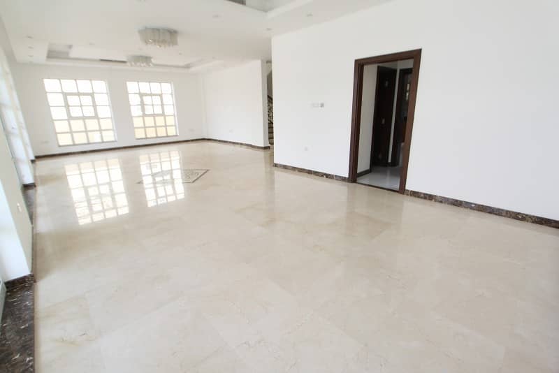 4 Vacant | 5 Bed Villa on Park | Pool and Basement