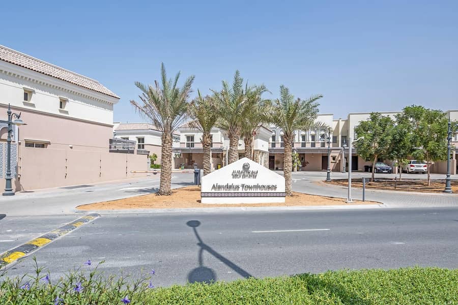 17 Bright| 3 Bedroom | Al Andalus Townhouse