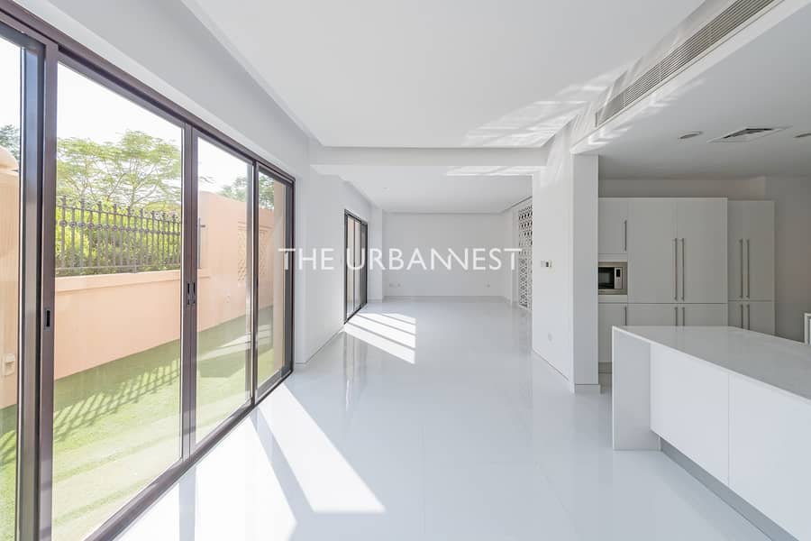 12 Contemporary 5 Bed | Gated Community | Vacant