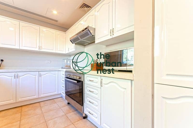 20 Stunning  TH2 | Upgraded Kitchen | with Pool