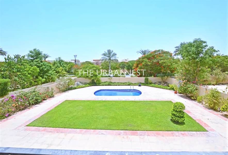 10 4 Bedroom Type 16 | with Pool | Large Plot