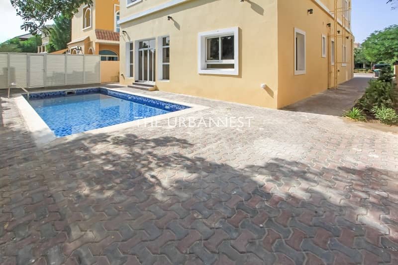 20 Renovated | Top Location | Vacant 4 Bed with Pool