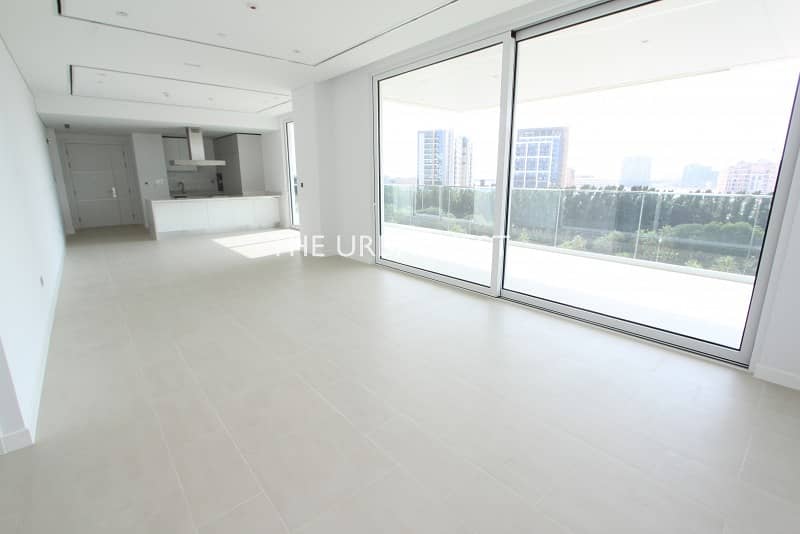3 Vacant | Spacious and Bright 1 Bed Flat w Balcony