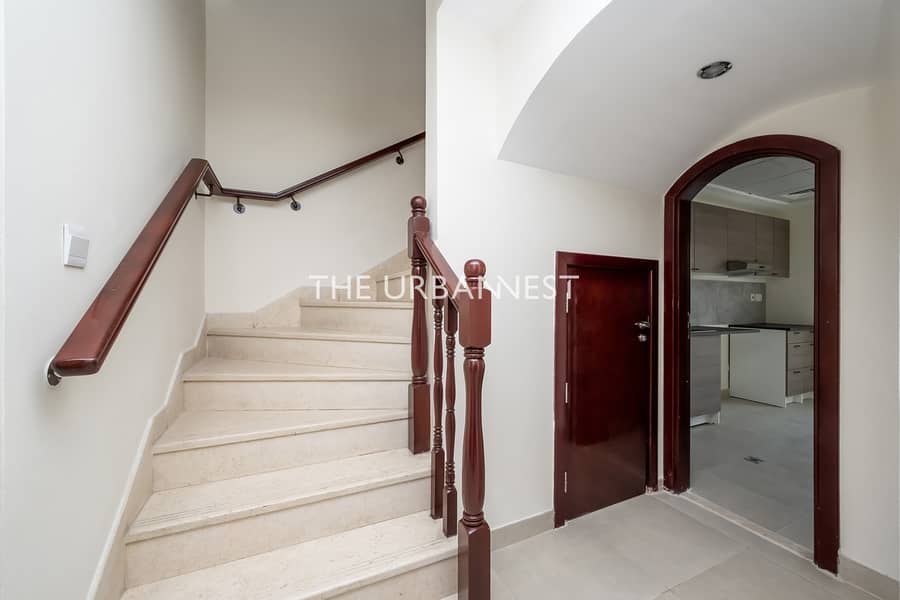 18 Bright Type 4M | Serene Location | Well Maintained