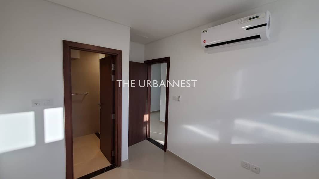 4 Modern and Bright 4BR | Vacant | Multiple Cheques