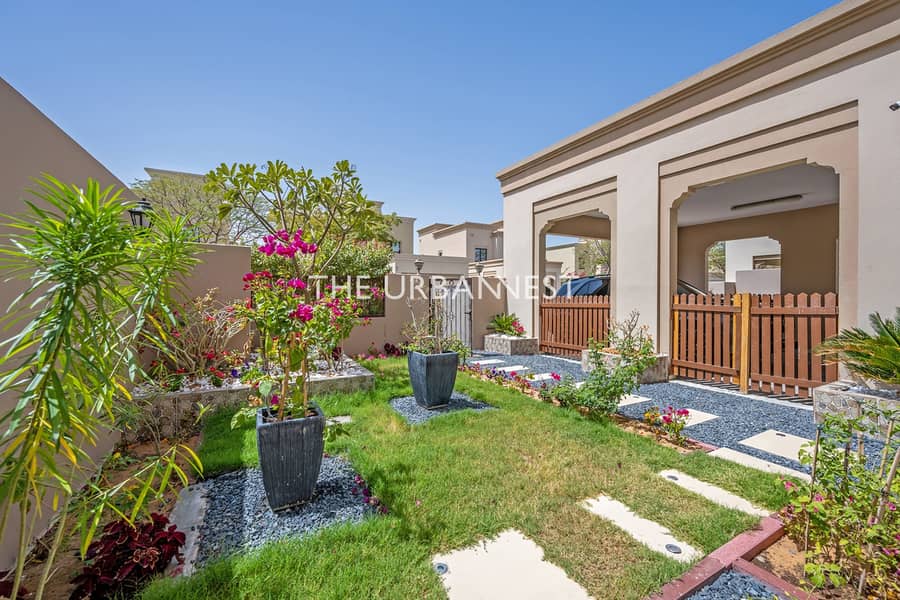 8 Exclusively Listed | Beautiful 4 Bed Family Home