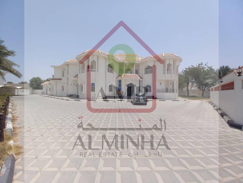 Huge Villa With Swimming Pool and Shaded parking