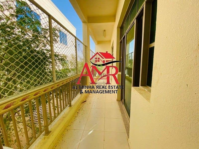 8 Commercial| Privet Entrance |with Balcony |