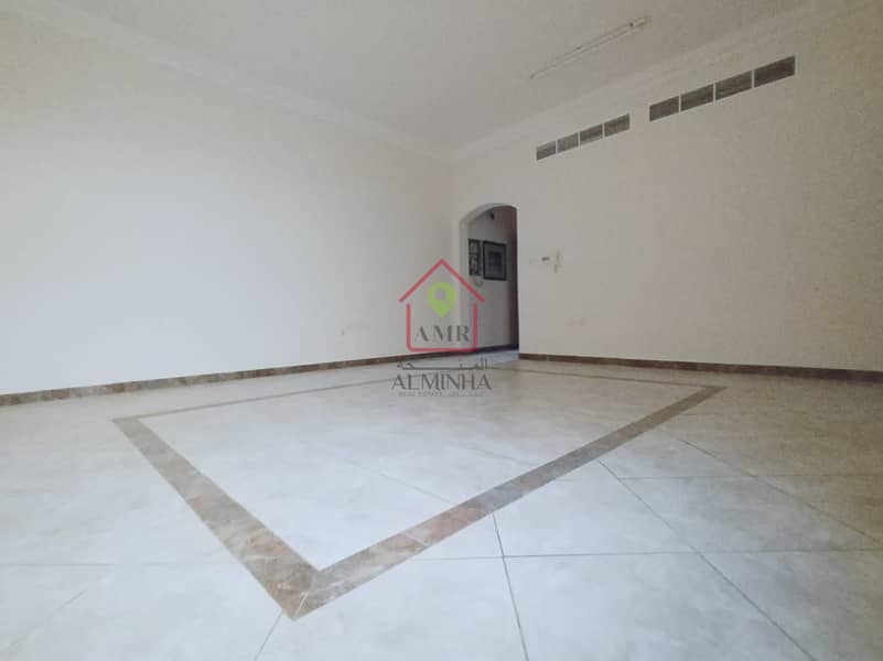 Квартира в Аль Мутарад, 2 cпальни, 35000 AED - 6900247