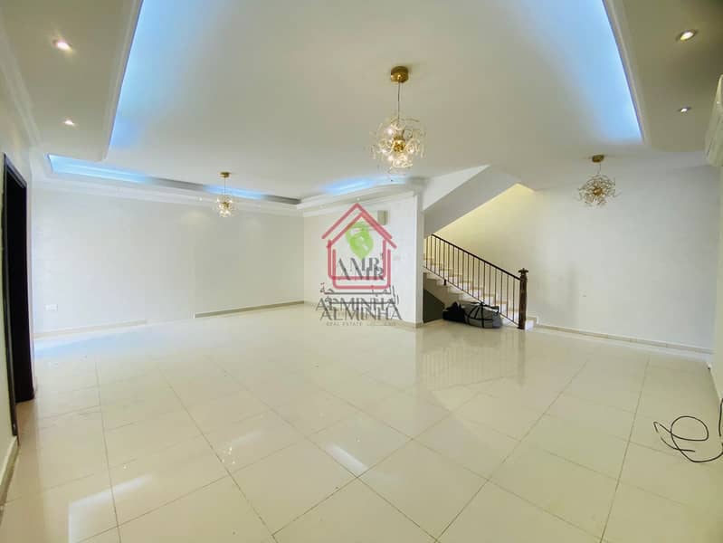 Вилла в Аль Хабиси, 5 спален, 100000 AED - 6581071