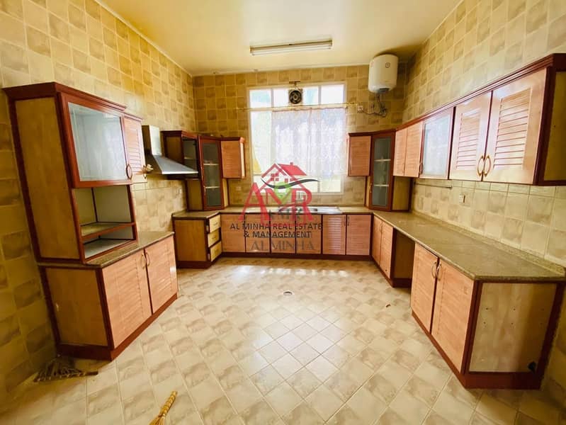 5 Amazing Villa In Towayya With Separate Entrance And Private Yard