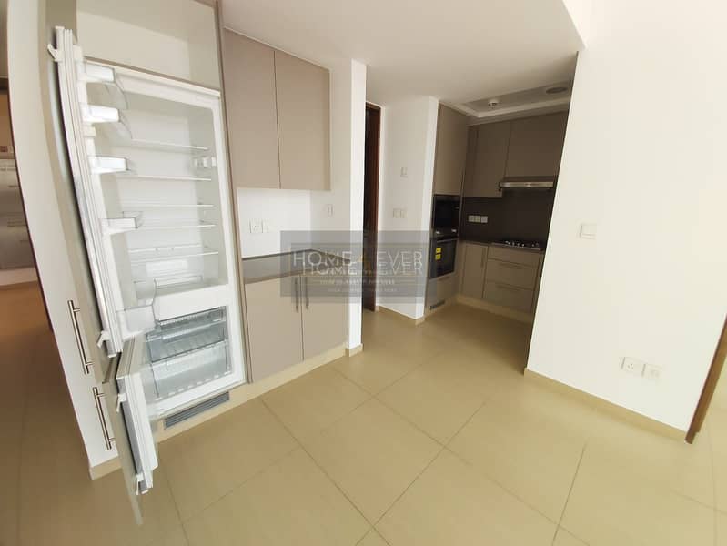 5 Special Apartment | Kitchen Appliances | Prime Location