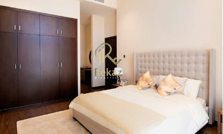 13 Very special offer two bedroom apartment in the middle of Dubai with a view of Burj Khalifa. . . with monthly bayment blane