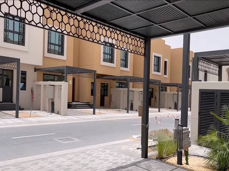 4 bedroom  villa in Sharjah / down payment only 10% / free service fee for 5 years / solar energy system