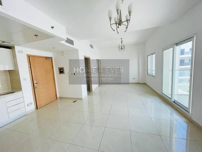 Large Studio | Bright and Clean | Vacant | Stunning View