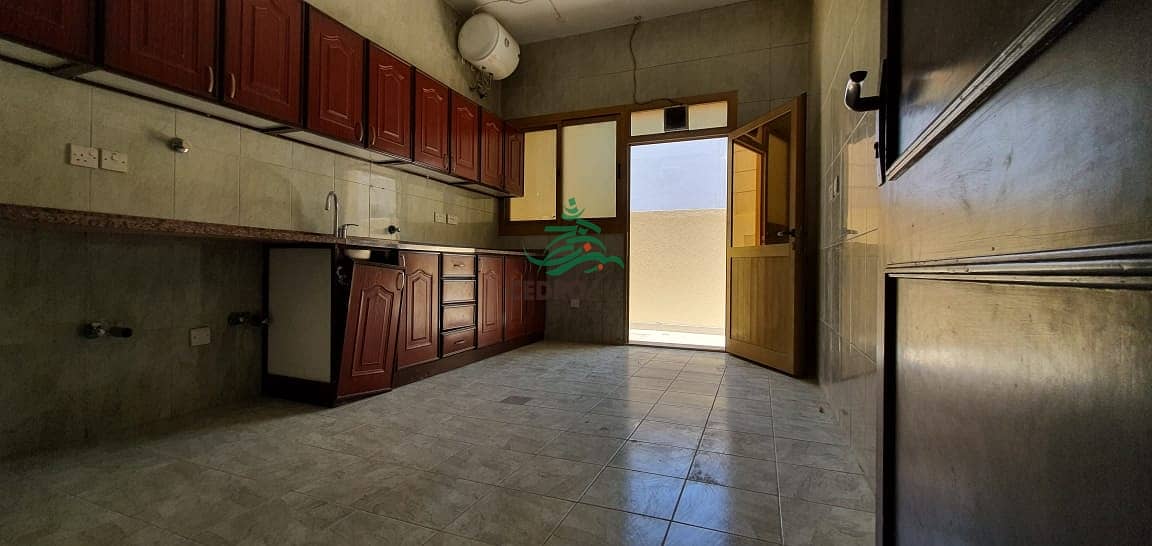 8 Bright and Breezy 4 bed apartment in Al Muroor aria