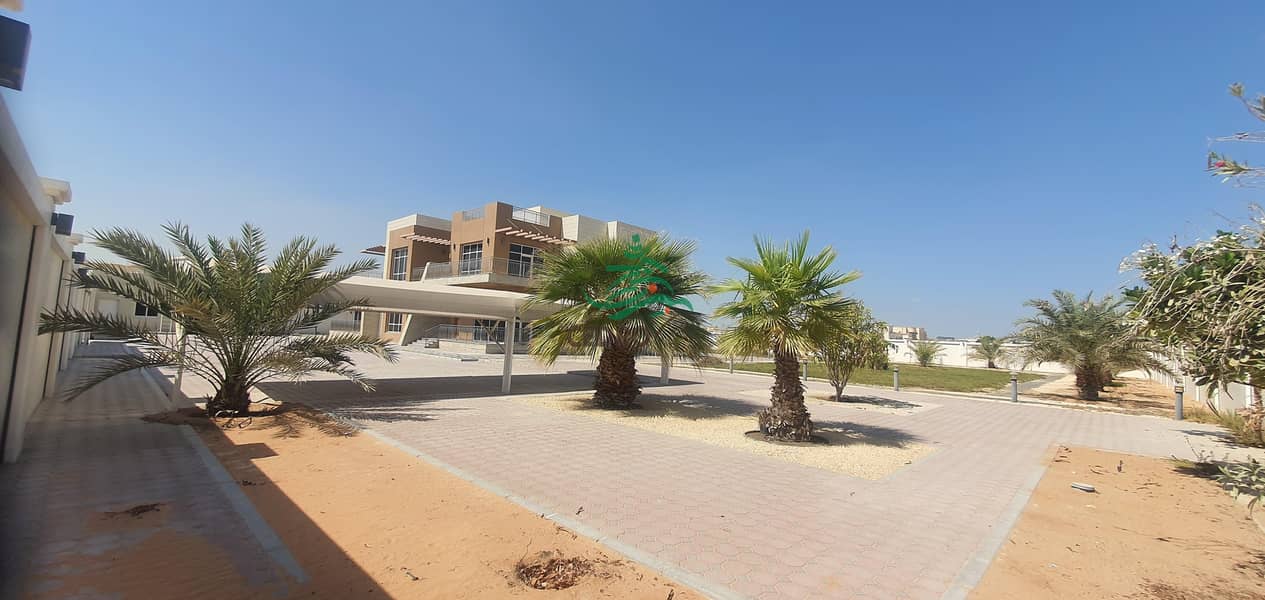 78 Luxury modern  Five bedrooms villa fully furnished  in mohamad bein zaid city