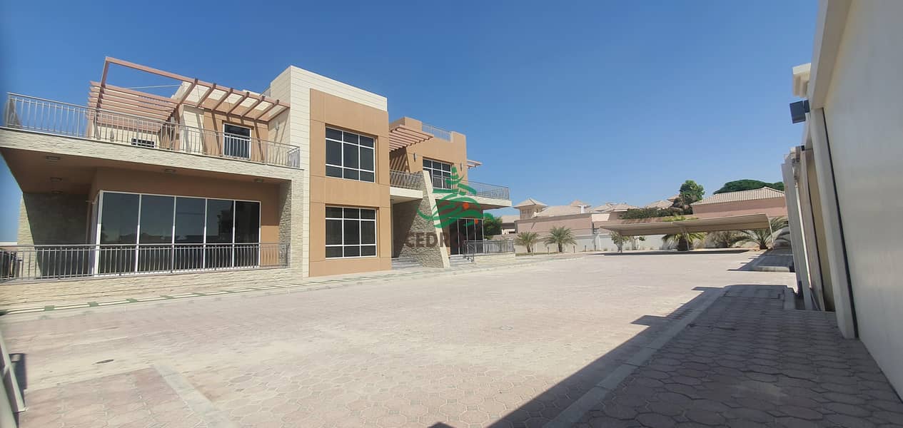 85 Luxury modern  Five bedrooms villa fully furnished  in mohamad bein zaid city