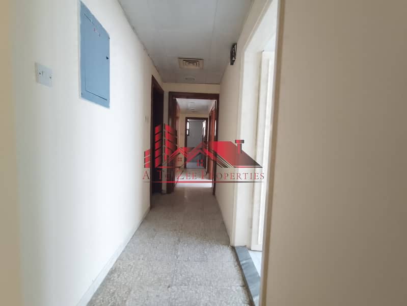 Квартира в Аль Халидия, 2 cпальни, 43000 AED - 5822850