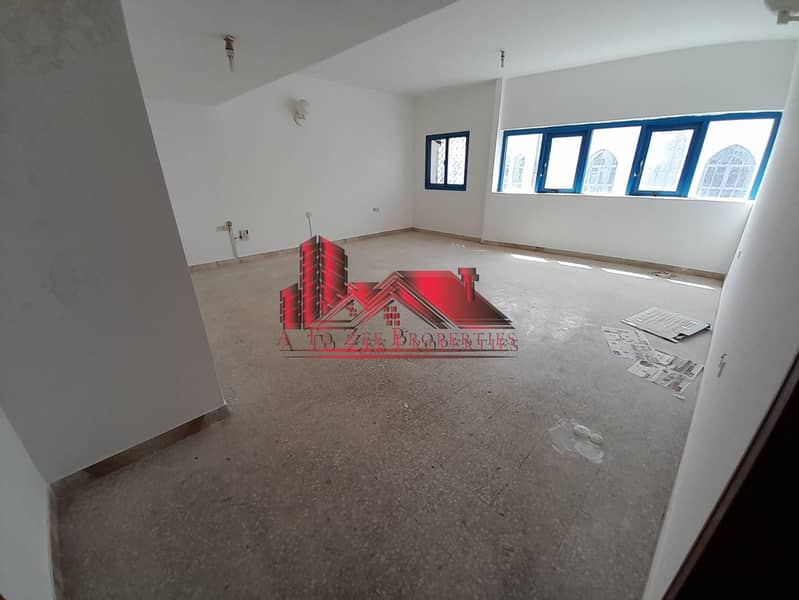 Квартира в Аль Халидия, 2 cпальни, 45000 AED - 6049170