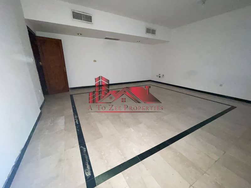 Квартира в Аль Вахда, 2 cпальни, 45000 AED - 6211737
