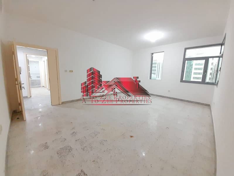 Квартира в Аль Халидия, 2 cпальни, 40000 AED - 6203514