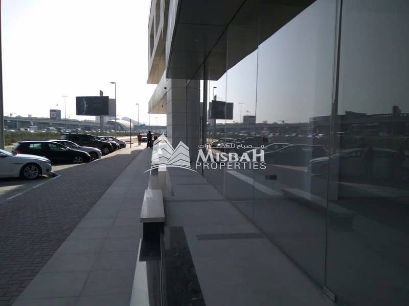 Showrooms Sheikh Zayed Road: 5000 sqft/10000 sqft  for BANK/ CAR showroom/ Furniture/ Sanitary