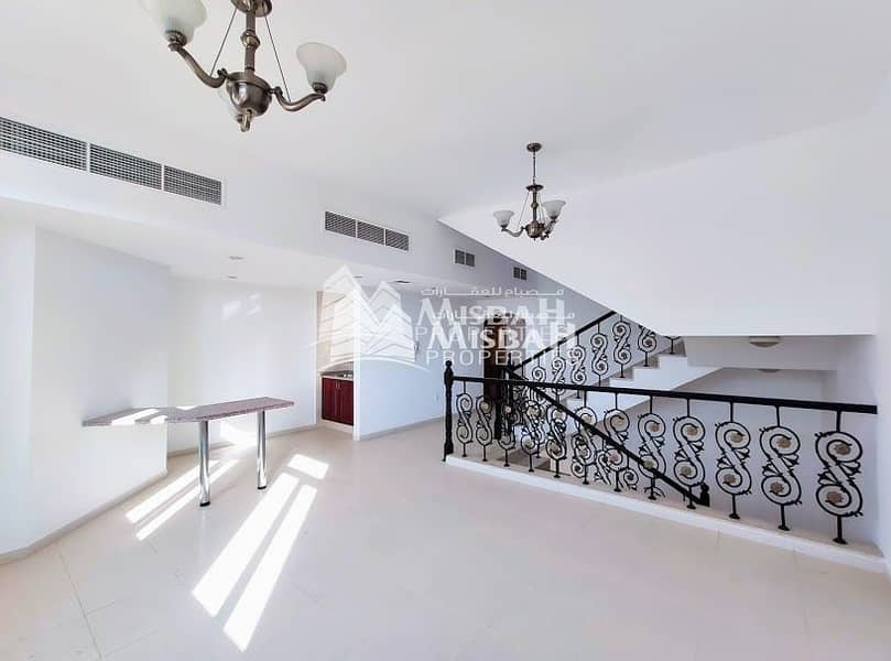2 Spacious 5 Bedroom Villa in Jumeirah: with Private Garden space