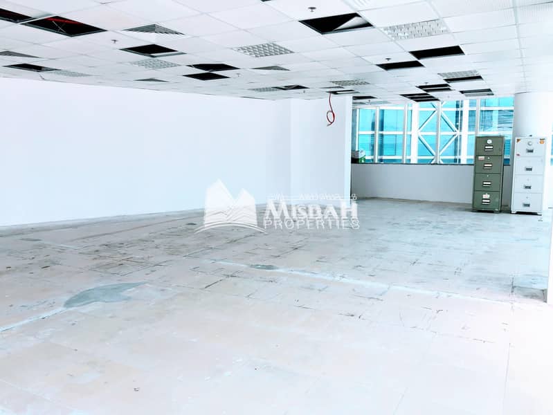 7 686 sq. ft | Semi Fitted Office @ AED 60/sq. ft with Free Chiller