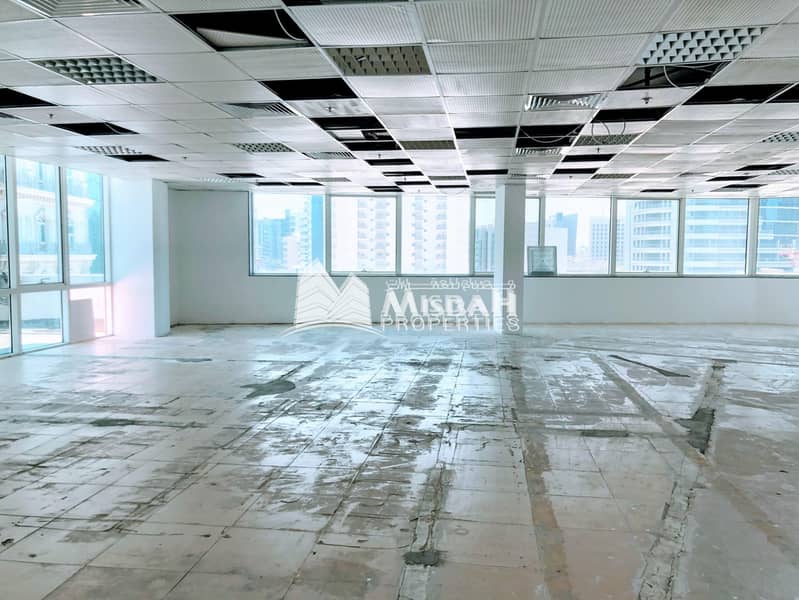 15 686 sq. ft | Semi Fitted Office @ AED 60/sq. ft with Free Chiller