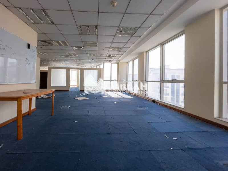 6 365 sq. ft. | Fully Fitted Office with Free Chiller near Deira City Center