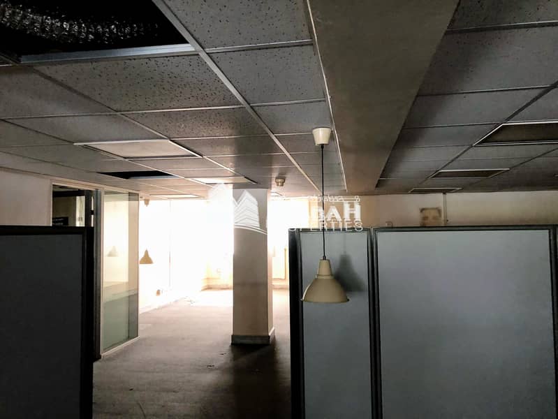 10 AED 75/sq. ft. for 4000 sq. ft Shop with Ground+Mezzanine near Karama Park
