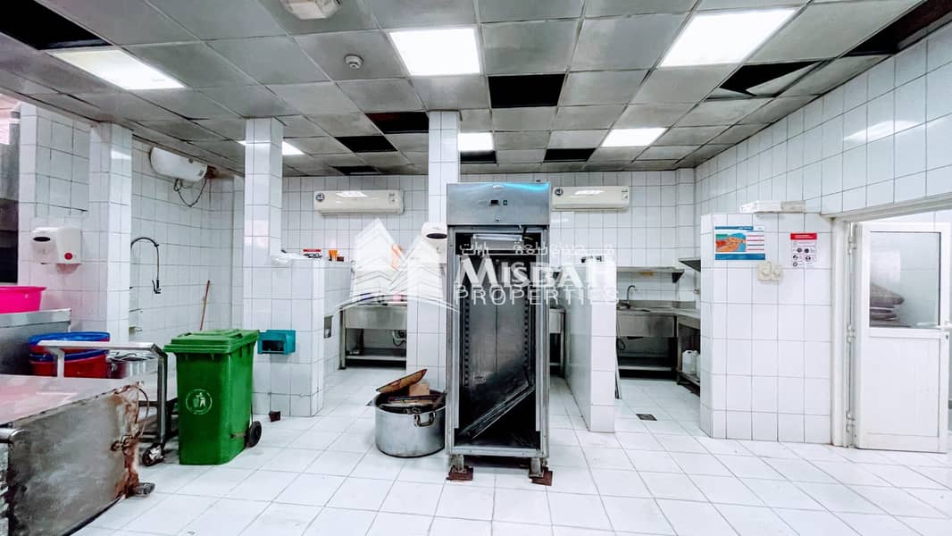 3200 sq. ft. Ready Kitchen Warehouse in Al Qusais Ind-1