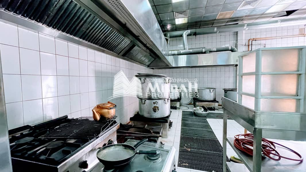 2 3200 sq. ft. Ready Kitchen Warehouse in Al Qusais Ind-1