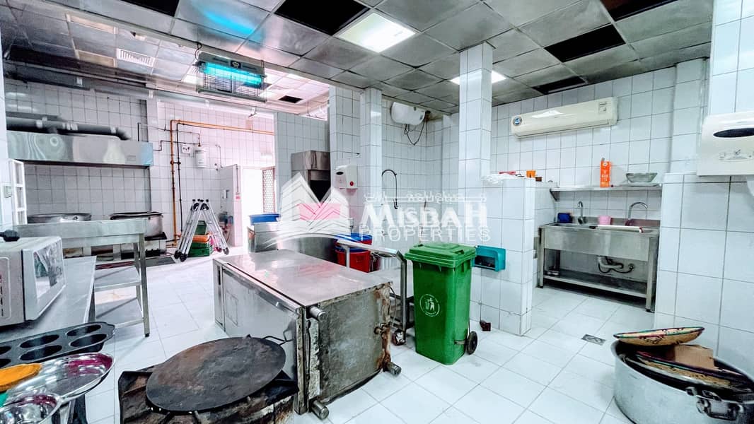 5 3200 sq. ft. Ready Kitchen Warehouse in Al Qusais Ind-1