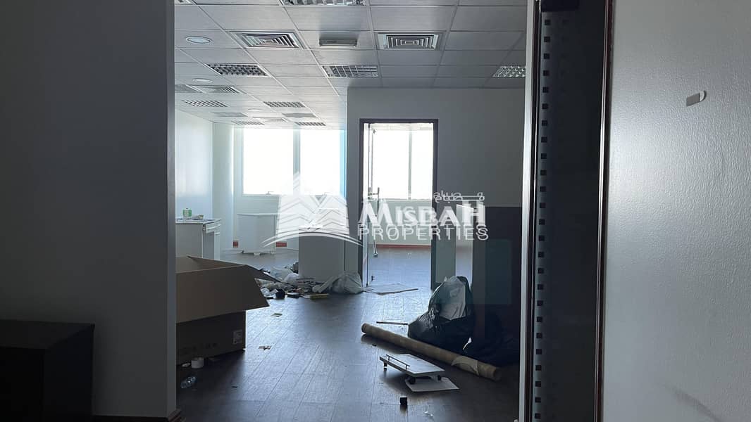 10 116 sq. ft. Fitted Office @ AED 55/sq. ft. with Free Chiller