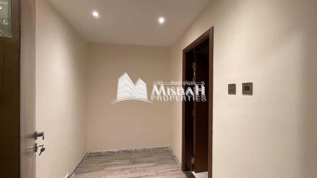 9 Independent 4 Bedroom Villa with maids Room in Jumeirah 2
