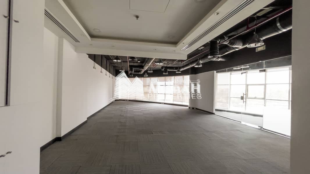 4 469 sq. ft Fitted office space with parking in Commercial Tower near Deira City Center