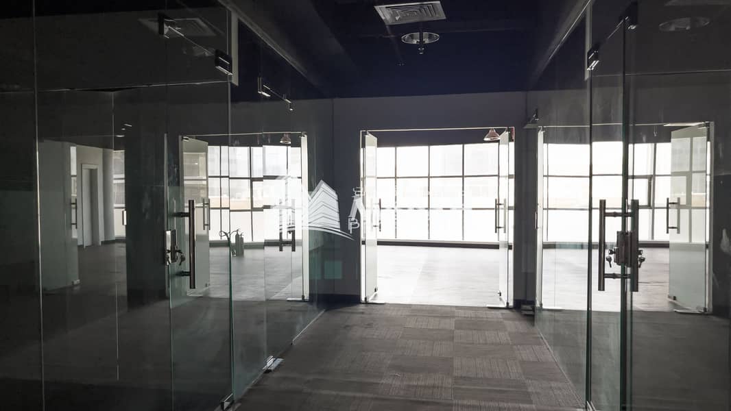 16 469 sq. ft Fitted office space with parking in Commercial Tower near Deira City Center